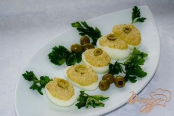 фото рецепта Закуска из яиц с вялеными томатами