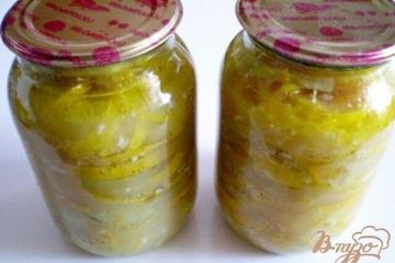 фото рецепта Консервированные кабачки с чесноком и перцем