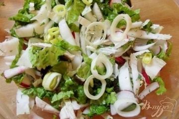 фото рецепта Салат из птицы с черносливом