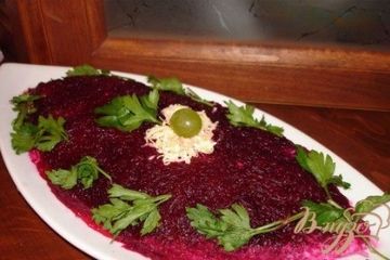 фото рецепта Салат со свеклой и копченой курицей