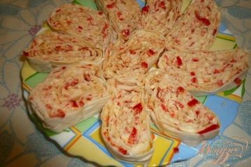 фото рецепта Рулет из лаваша с крабовым мясом и болгарским перцем
