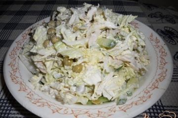 фото рецепта Легкий салат с курочкой и пекинской капустой