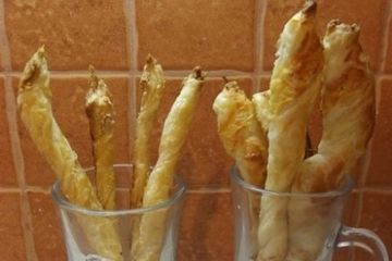 фото рецепта Сырные и кунжутные палочки
