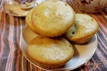 фото рецепта Кексы на растительном масле с изюмом