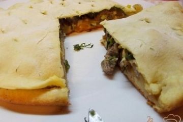 фото рецепта Пицца закрытая мясная с зеленью
