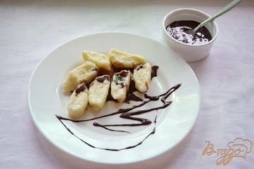 фото рецепта Ленивые вареники с шоколадным соусом