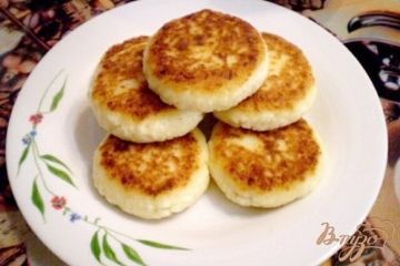 фото рецепта Сырники со вкусом конфет