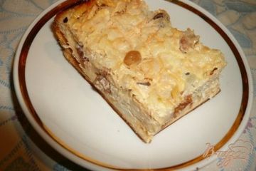 фото рецепта Сладкий пирог с рисом, яблоком и изюмом