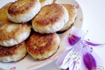 фото рецепта Сырники с грецкими орехами и апельсиновой цедрой