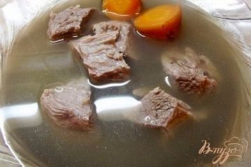 фото рецепта Мясо с горячим овощным бульоном