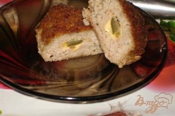фото рецепта Котлеты с соленым огурцом и сыром