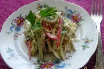 фото рецепта Овощной салат с кальмарами