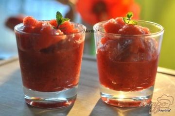 фото рецепта Клубничная гранита с водкой