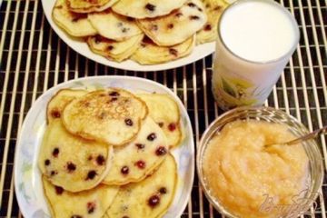 фото рецепта Оладьи с фруктами на кукурузной муке