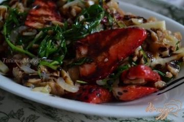 фото рецепта Салат из клубники с каштанами