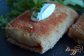 фото рецепта Блинные пирожки с яйцом и зеленым луком