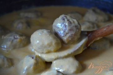 фото рецепта Мясные шарики в сырно-тыквенном соусе