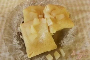 фото рецепта Блины с томлеными яблоками