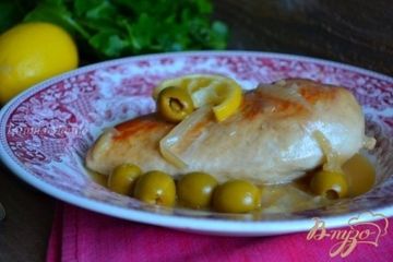 фото рецепта Куриные грудки в пивном соусе с оливками