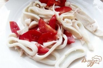 фото рецепта Салат из кальмара закусочный