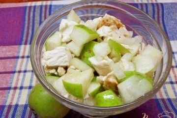 фото рецепта Салат с грушей мясной
