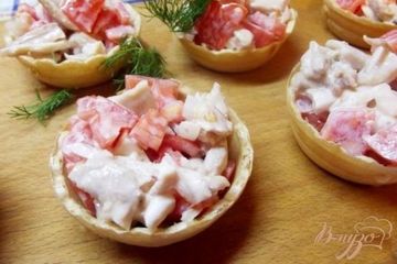 фото рецепта Тарталетки с помидорами и курицей