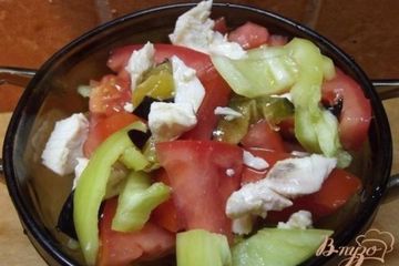 фото рецепта Мясной салат со сливой