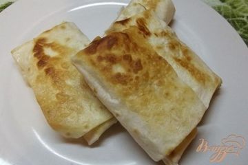 фото рецепта Закуска из лаваша с яйцом и сыром