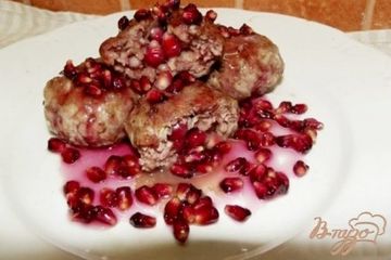 фото рецепта Котлеты с гранатом и гранатовым соусом