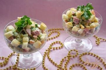 фото рецепта Вкусный салат с сухариками