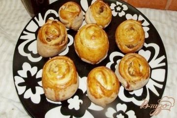 фото рецепта Булочки с корицей и изюмом