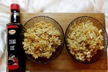 фото рецепта Рис с соевым соусом и овощами