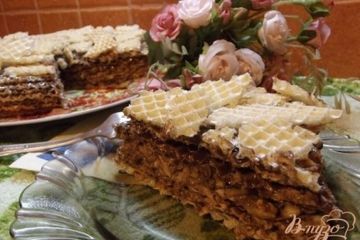 фото рецепта Темный вафельный торт с яблоком