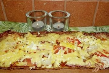 фото рецепта Домашняя мясная пицца с яйцом