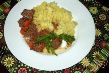 фото рецепта Тушеное мясо с сельдереем и морковью