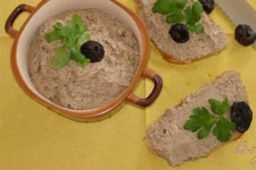 фото рецепта Нежный куриный паштет с черносливом