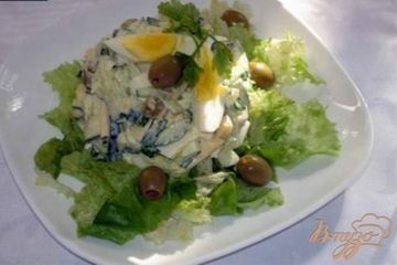 фото рецепта Оливковый салат с огурцом и яйцом