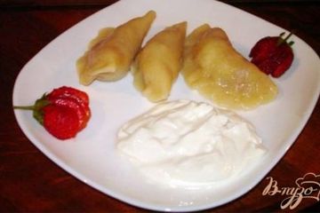 фото рецепта Вареники с клубникой