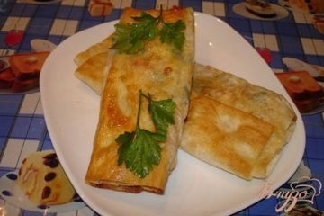 фото рецепта Лаваш с сыром и колбасой на сковороде