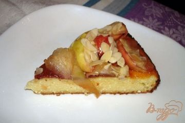 фото рецепта Творожная запеканка с яблоком и миндалем
