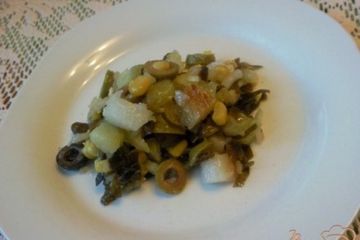 фото рецепта Салат с подкопченным палтусом и морской капустой