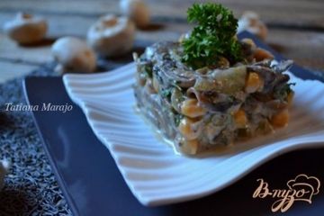 фото рецепта Грибной салат с горохом нут
