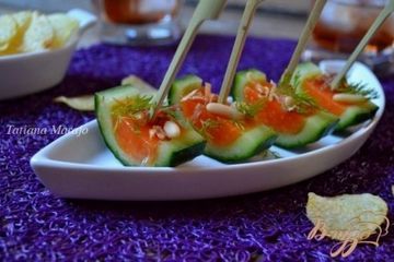фото рецепта Закуска из свежего огурца с томатным желе