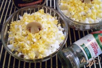 фото рецепта Салат с маринованными шампиньонами