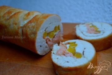 фото рецепта Куриный рулет с семгой и сладким перцем