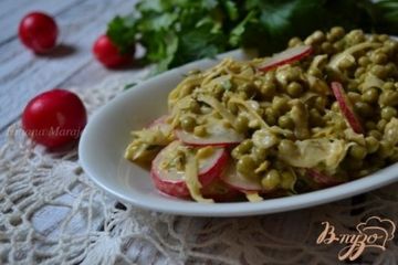 фото рецепта Салат с зеленым горошком, редисом и артишоками