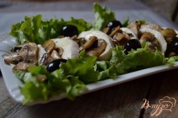 фото рецепта Салат с шампиньонами и моцареллой