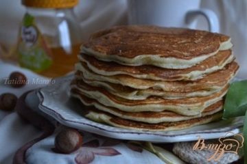 фото рецепта Творожные оладьи с фундуком