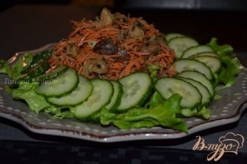 фото рецепта Салат из моркови с каштанами