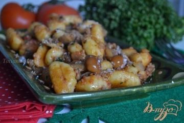 фото рецепта Ньокки с фаршем и грибами